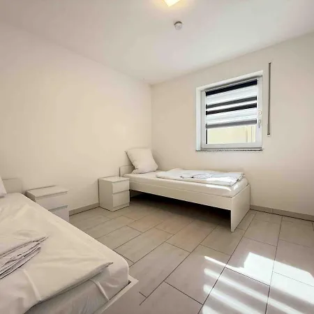 Max114 Moderne Monteurwohnung *